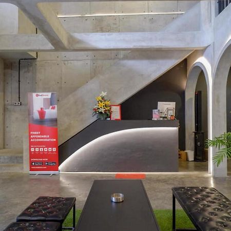 RedDoorz Plus near Kawasan Sam Poo Kong Semarang Zewnętrze zdjęcie