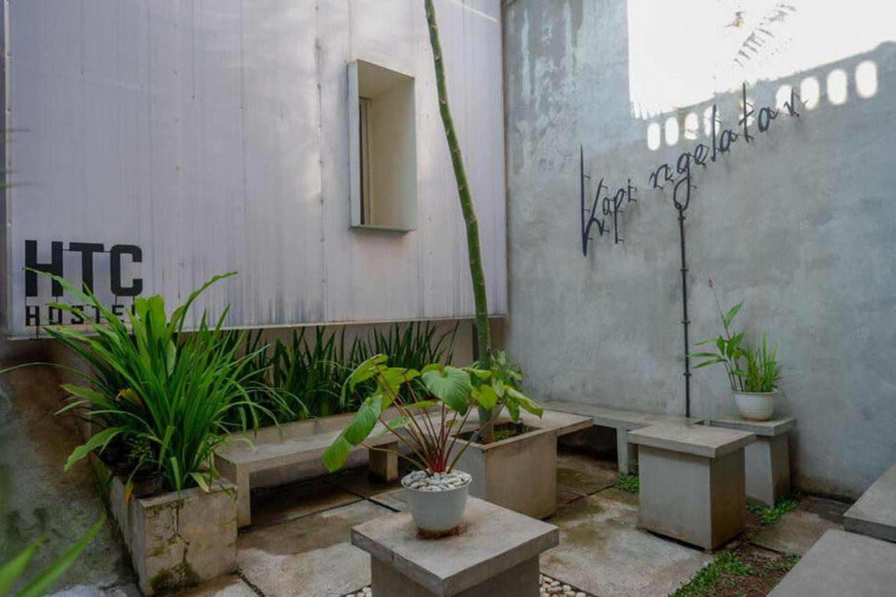 RedDoorz Plus near Kawasan Sam Poo Kong Semarang Zewnętrze zdjęcie