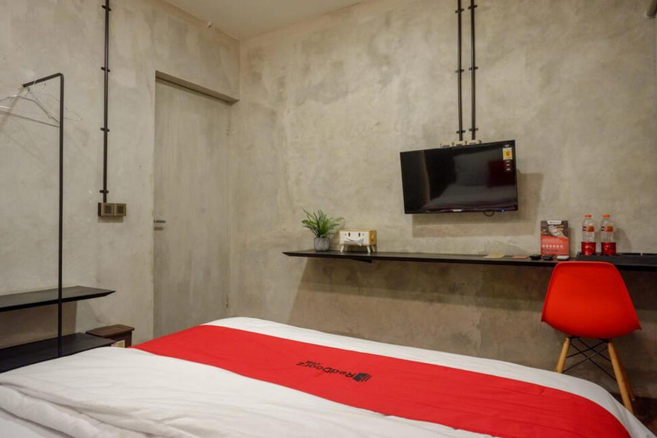 RedDoorz Plus near Kawasan Sam Poo Kong Semarang Zewnętrze zdjęcie
